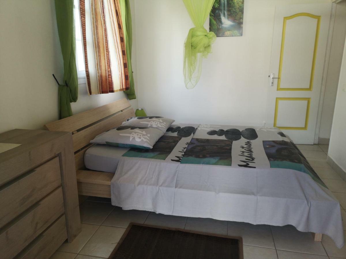 Apartament Beau F2 Avec Vue Sur Les Saintes Trois-Rivières Zewnętrze zdjęcie